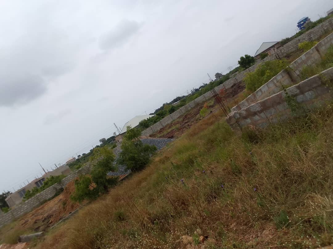 Dawhenya Site 1 Lindom Gate